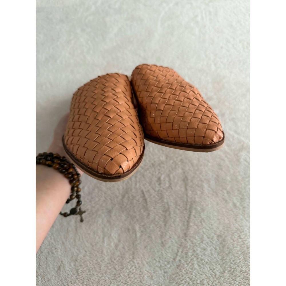 Mi.iM Womens 8 Tan Woven Leather Mules Pointed Toe Stacked Block Heel Boho - Picture 4 of 9